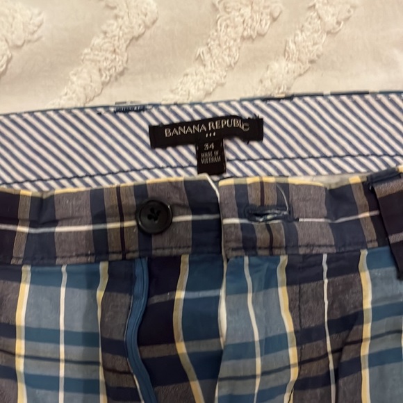Banana Republic shorts, size 34, blue/yellow/black color - Picture 2 of 3